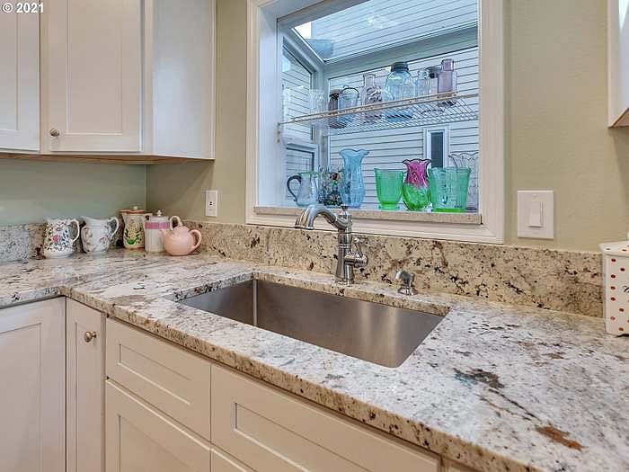 Furnished Finder property 428905_1 photo 11
