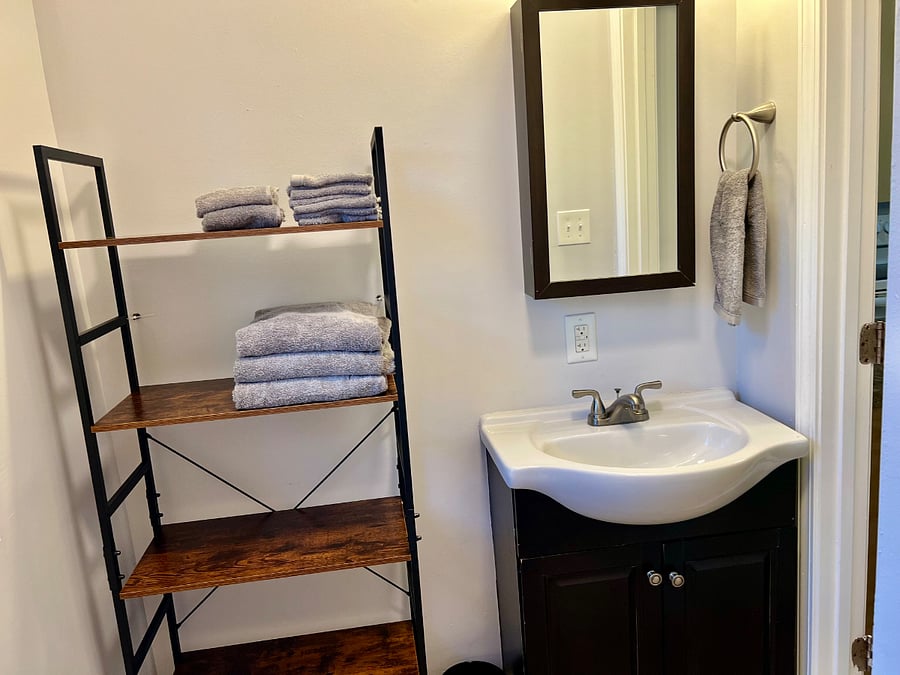 Furnished Finder property 428910_3 photo 5