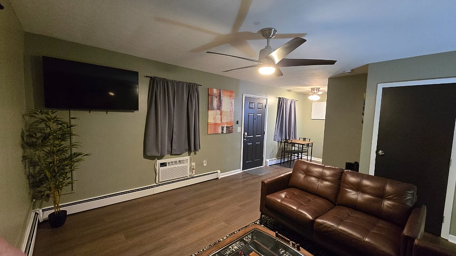 Furnished Finder property 428918_1 photo 3