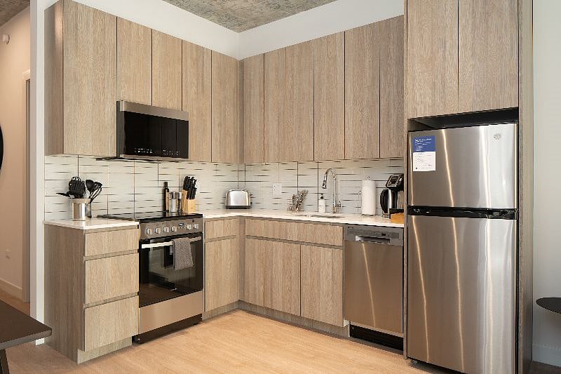 Furnished Finder property 428930_1 photo 3