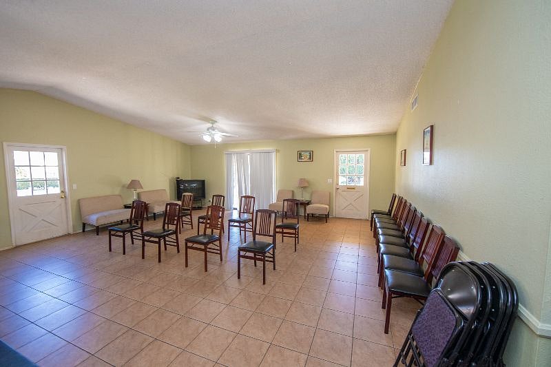 Furnished Finder property 428990_1 photo 33