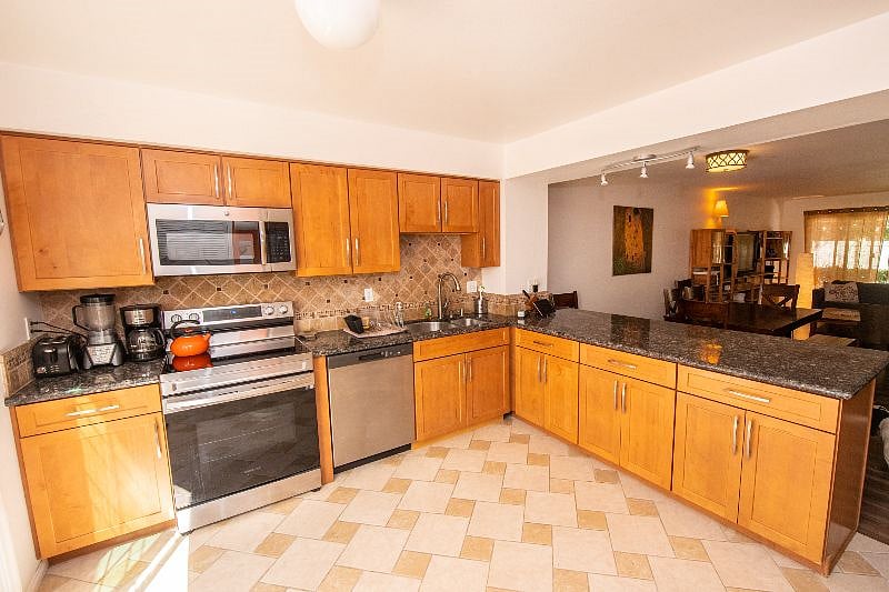 Furnished Finder property 428990_1 photo 14