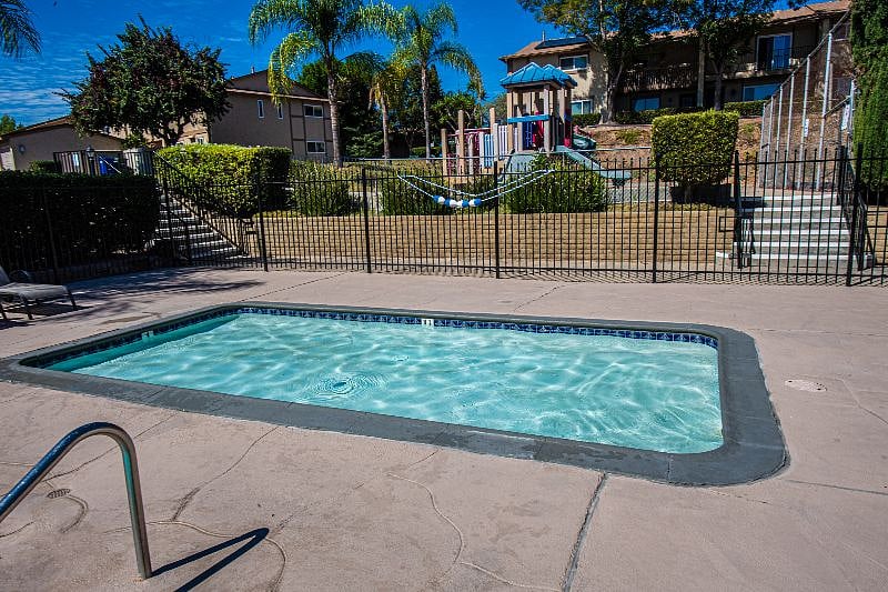 Furnished Finder property 428990_1 photo 27