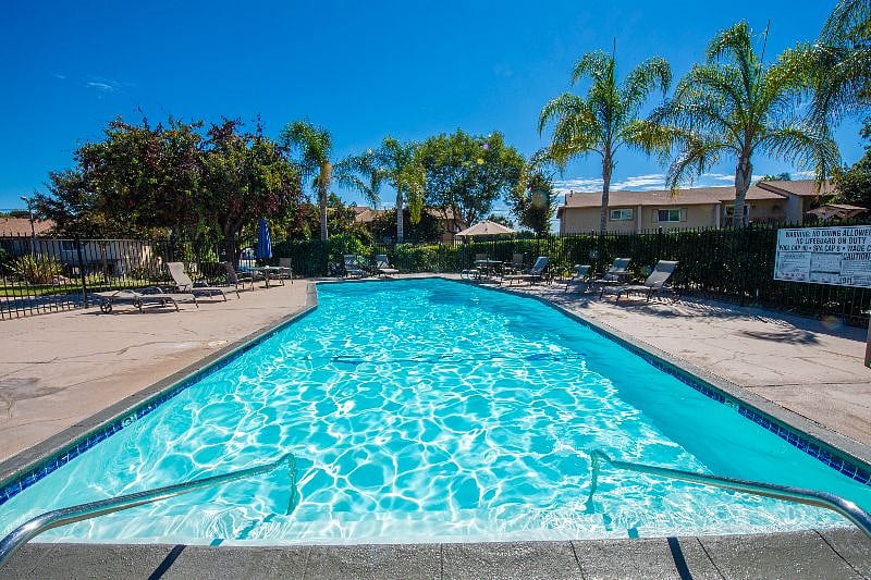 Furnished Finder property 428990_1 photo 25