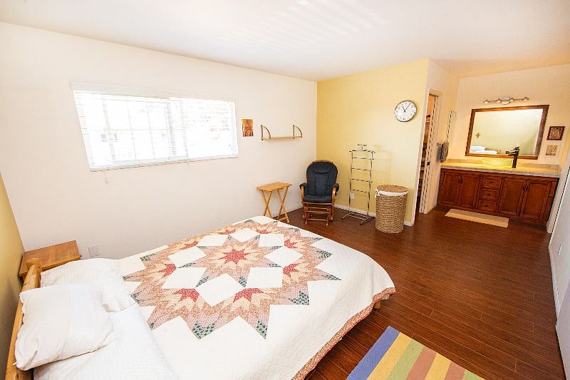 Furnished Finder property 428990_1 photo 3