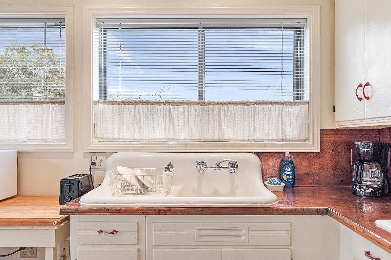 Furnished Finder property 429025_1 photo 3