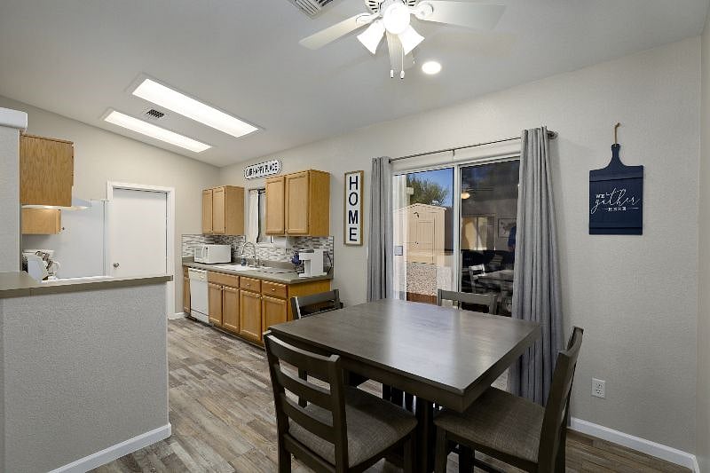 Furnished Finder property 429118_1 photo 13