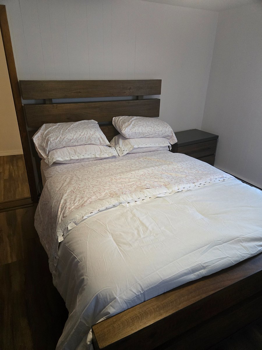 Modern and Relax 3 set Queen size Bedroom Extra Cozy