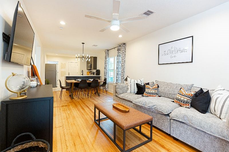 Furnished Finder property 429180_1 photo 1
