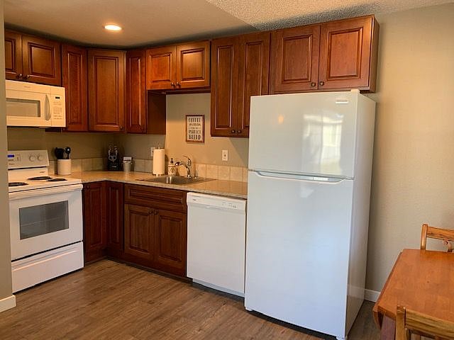 Furnished Finder property 429182_2 photo 5