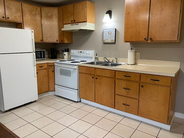 Furnished Finder property 429182_3 photo 5