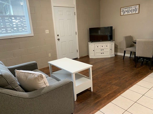 Furnished Finder property 429182_3 photo 7