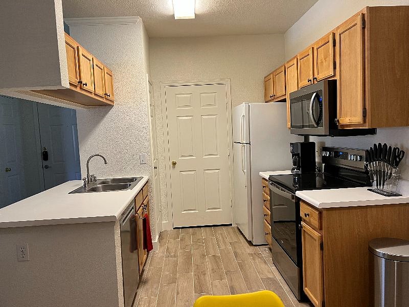 Furnished Finder property 429235_1 photo 6