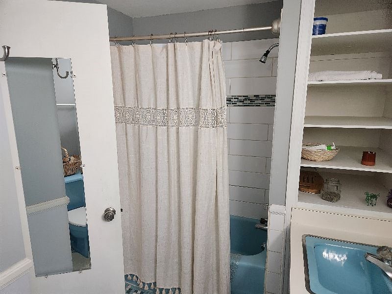 Tenant's bathroom