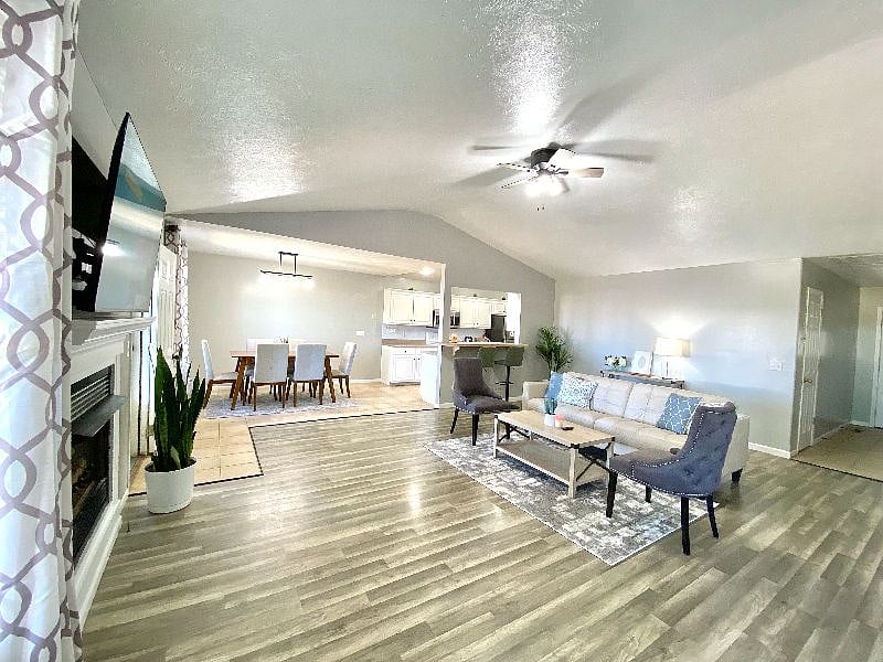 Furnished Finder property 429240_1 photo 9