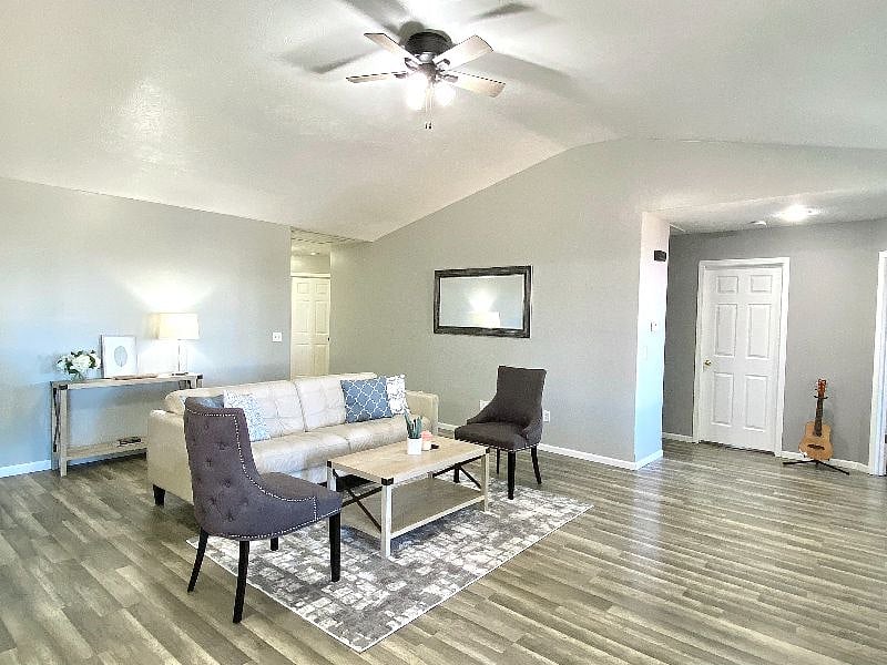 Furnished Finder property 429240_1 photo 8