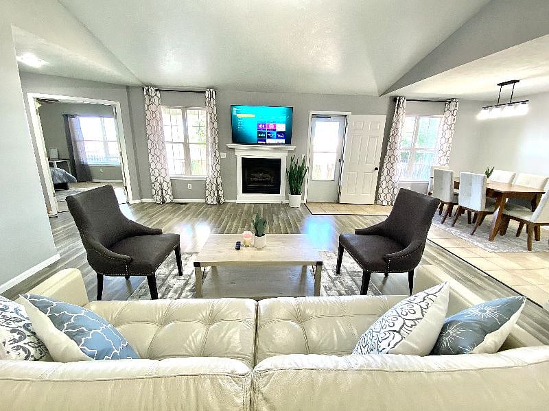Furnished Finder property 429240_1 photo 13