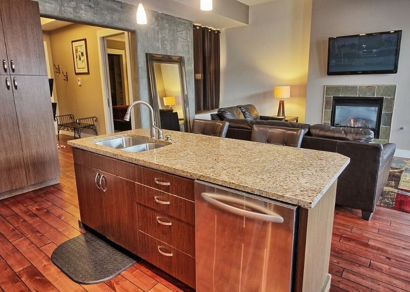 Furnished Finder property 429259_1 photo 3