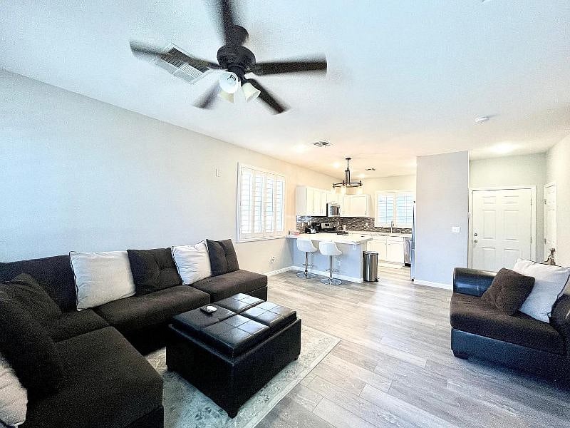 Furnished Finder property 429497_1 photo 4
