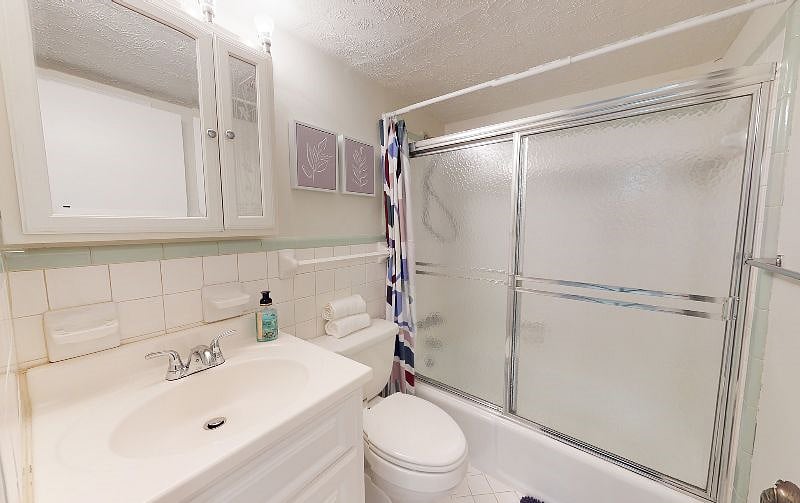 Furnished Finder property 429537_1 photo 26
