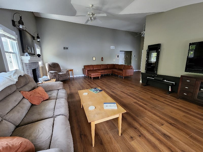 Furnished Finder property 429569_1 photo 2