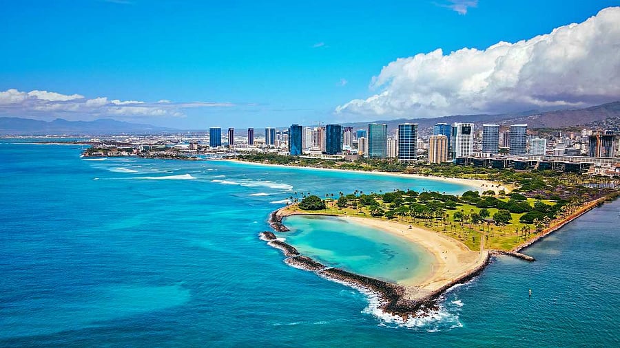 Magic Island Lagoon, located at the edge of Ala Moana Beach Park, is perfect for keiki (kids) to swim and a much quieter beach compared to Waikiki.