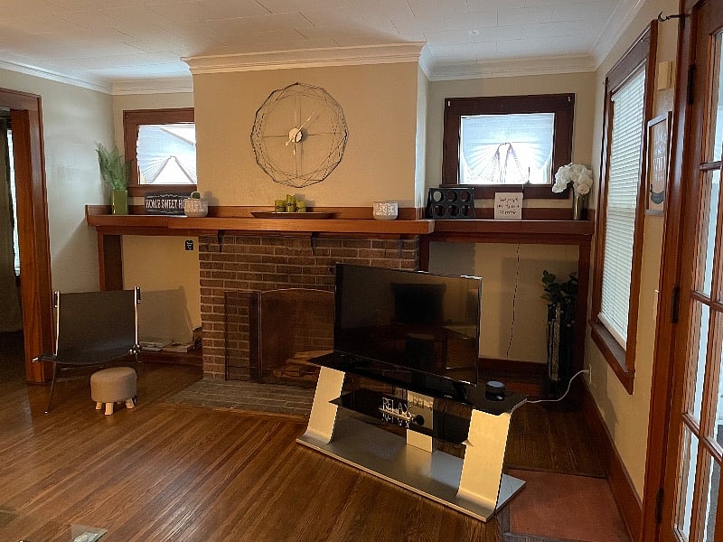 Living room opposite side