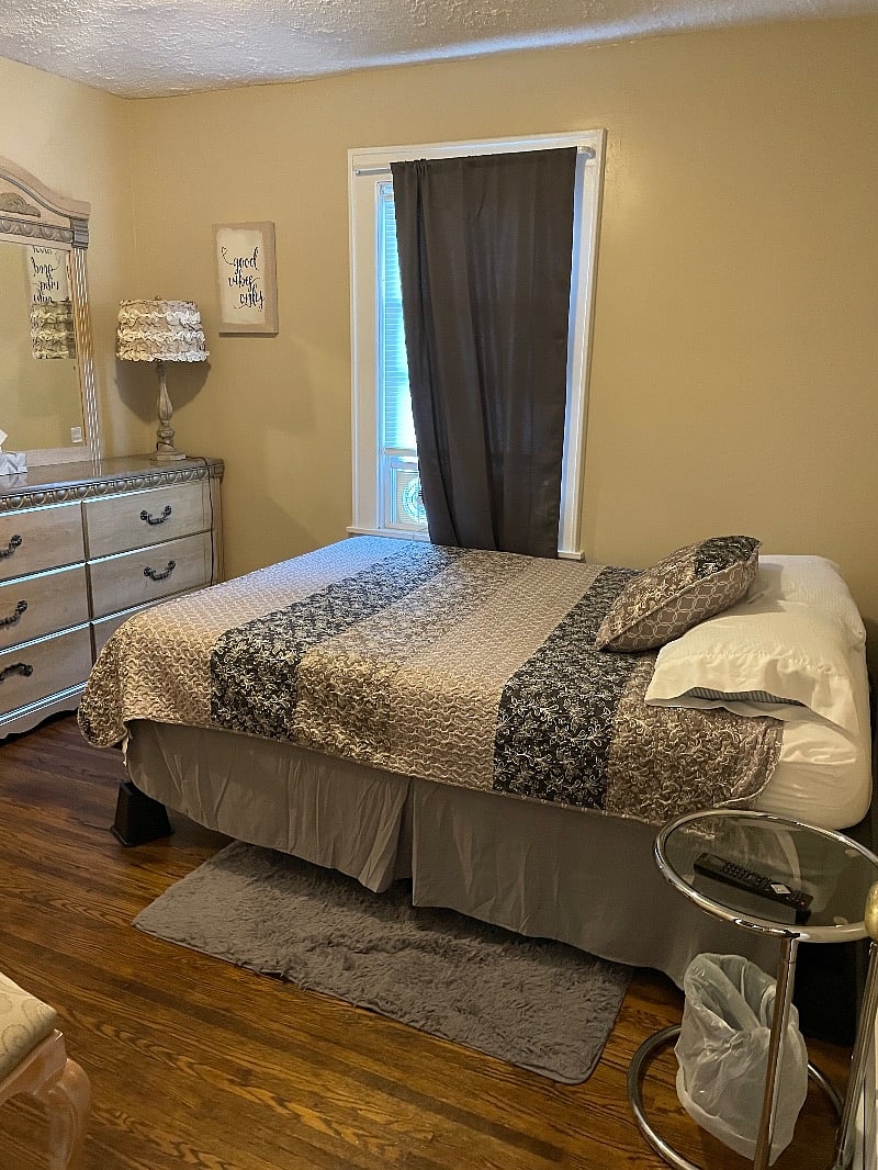 Queen bedroom