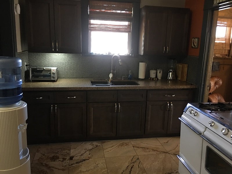 Kitchen quartz countertops and sink