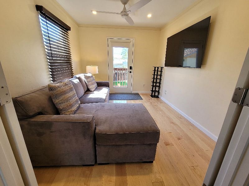 Furnished Finder property 429754_1 photo 9