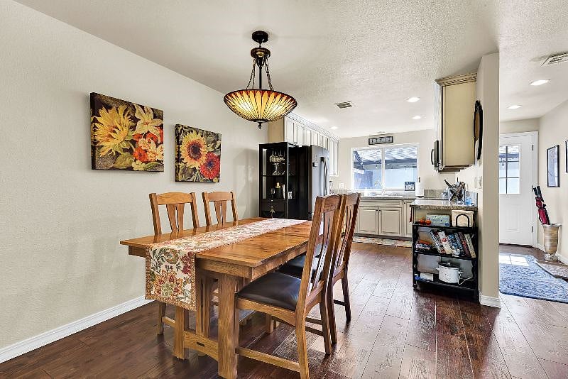 Furnished Finder property 429865_1 photo 3