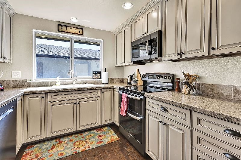 Furnished Finder property 429865_1 photo 4
