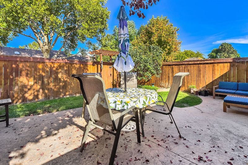 Furnished Finder property 429865_1 photo 17