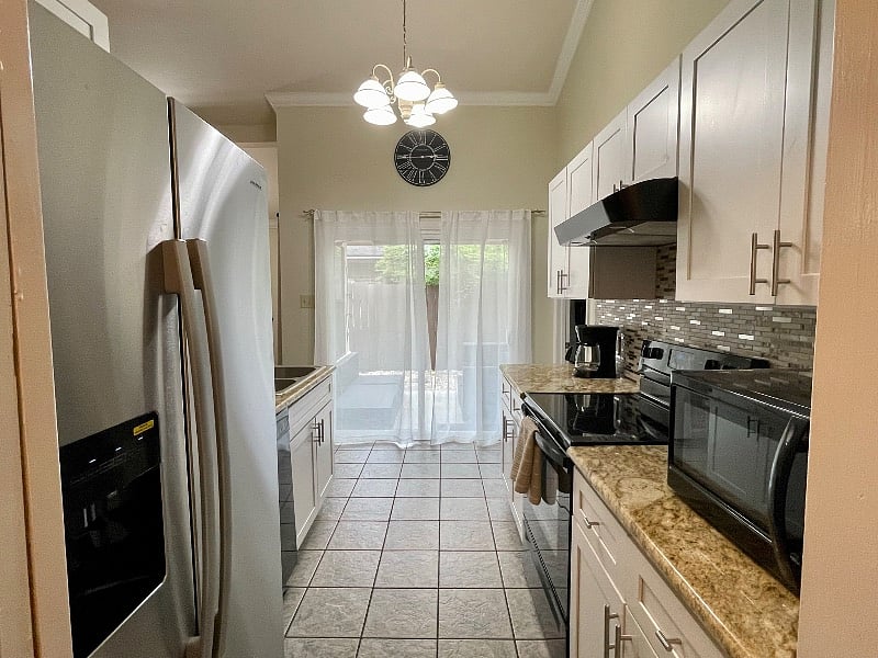 Furnished Finder property 429885_1 photo 3