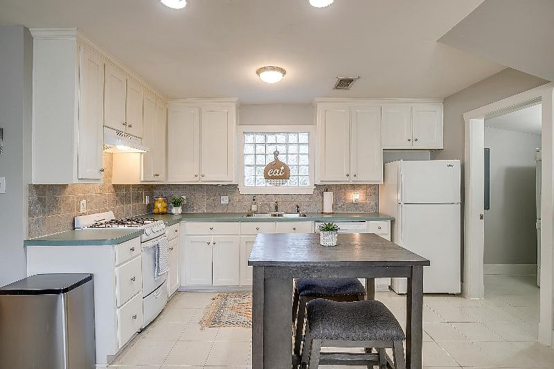 Furnished Finder property 429915_1 photo 24