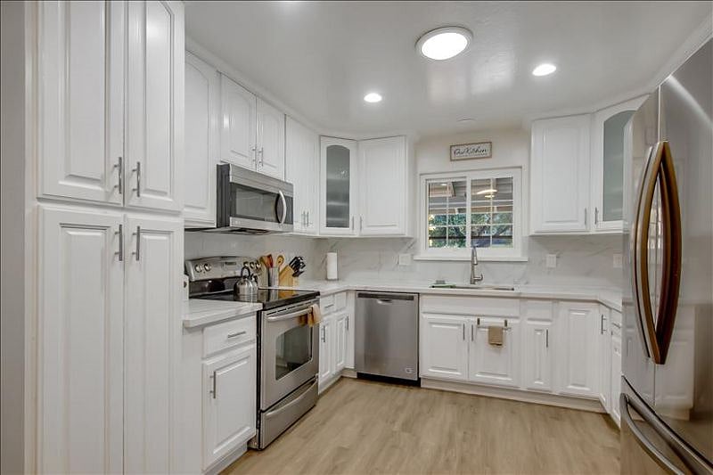 Furnished Finder property 429962_1 photo 19