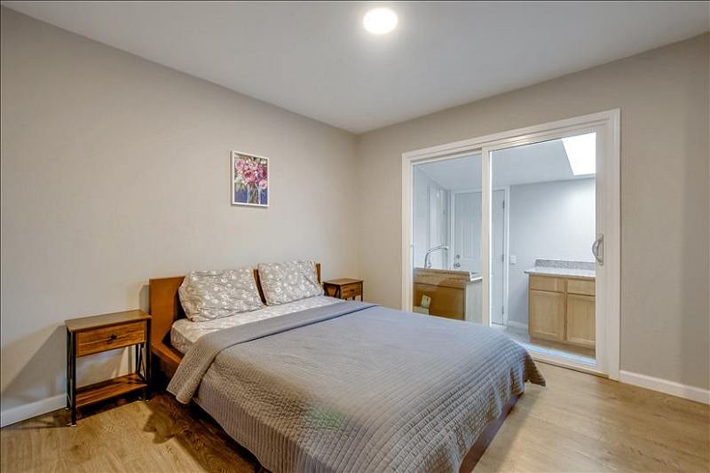 Furnished Finder property 429962_1 photo 25