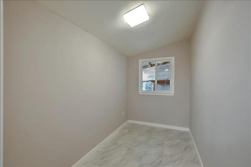 Furnished Finder property 429962_1 photo 32