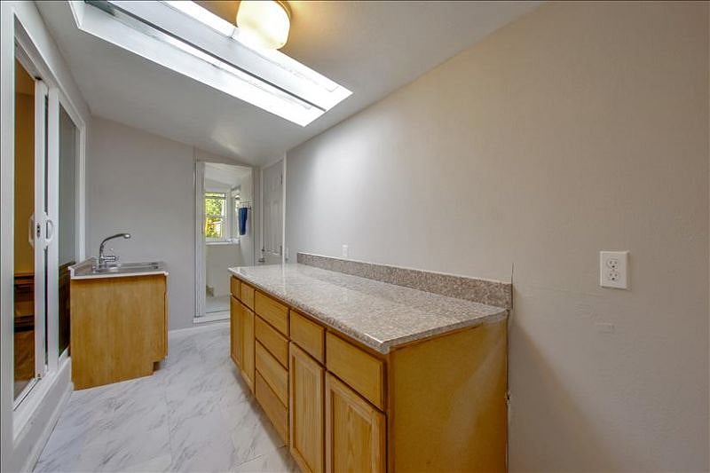 Furnished Finder property 429962_1 photo 37