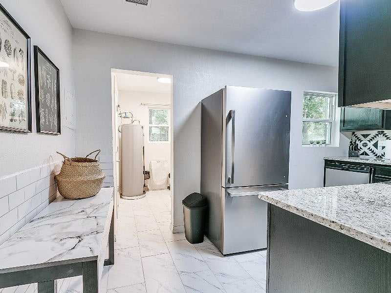 Furnished Finder property 430110_1 photo 17