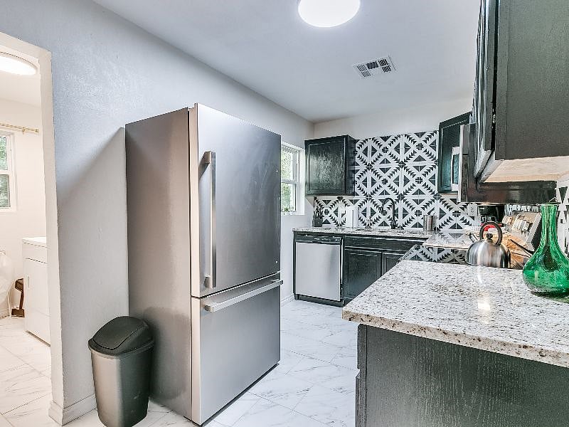 Furnished Finder property 430110_1 photo 18