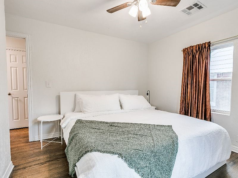 Furnished Finder property 430110_1 photo 29