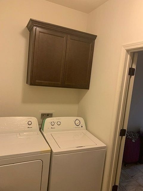 Furnished Finder property 430139_1 photo 3