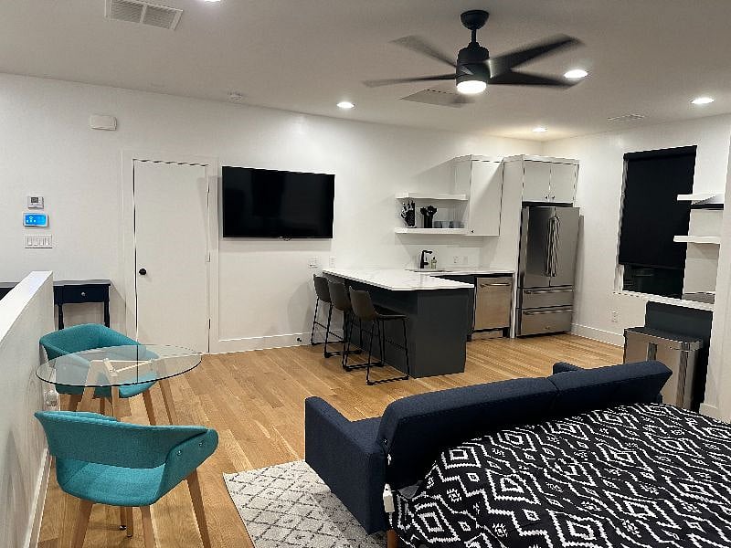 Furnished Finder property 430197_1 photo 3