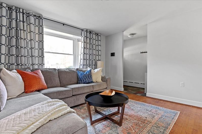 Furnished Finder property 430230_1 photo 4