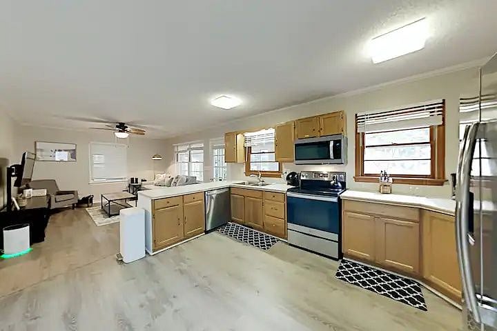 Furnished Finder property 430237_1 photo 10