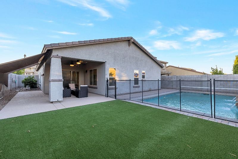 Furnished Finder property 430352_1 photo 11