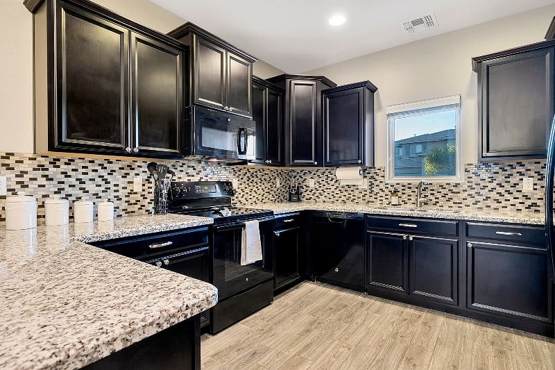 Furnished Finder property 430352_1 photo 17