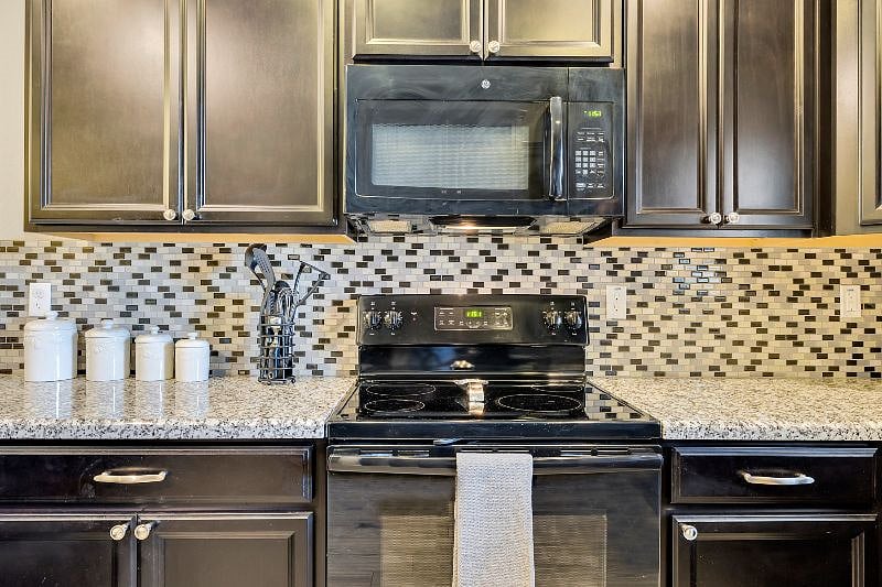 Furnished Finder property 430352_1 photo 28