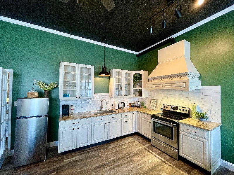 Furnished Finder property 430401_1 photo 3